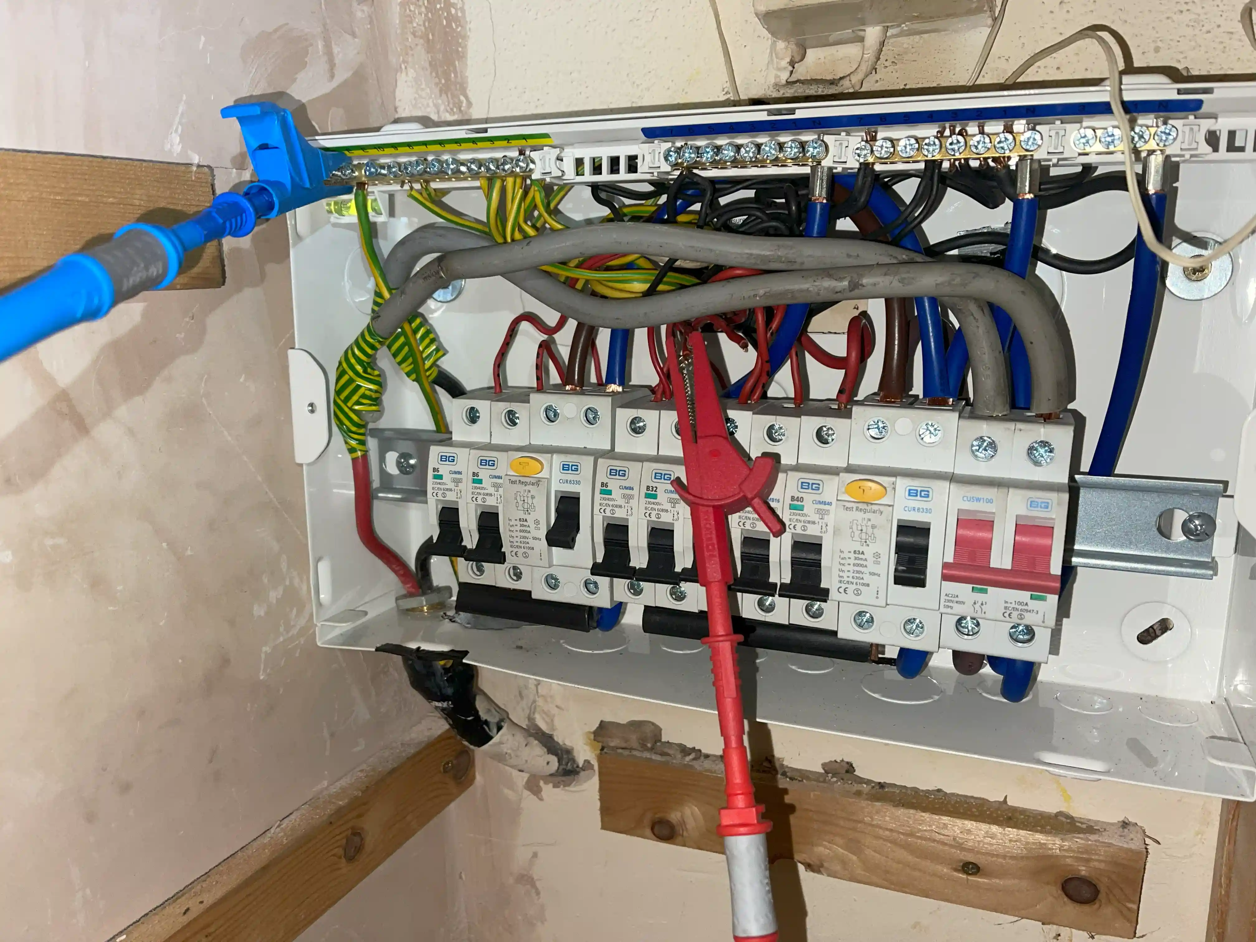 24 Hour Live Chat support